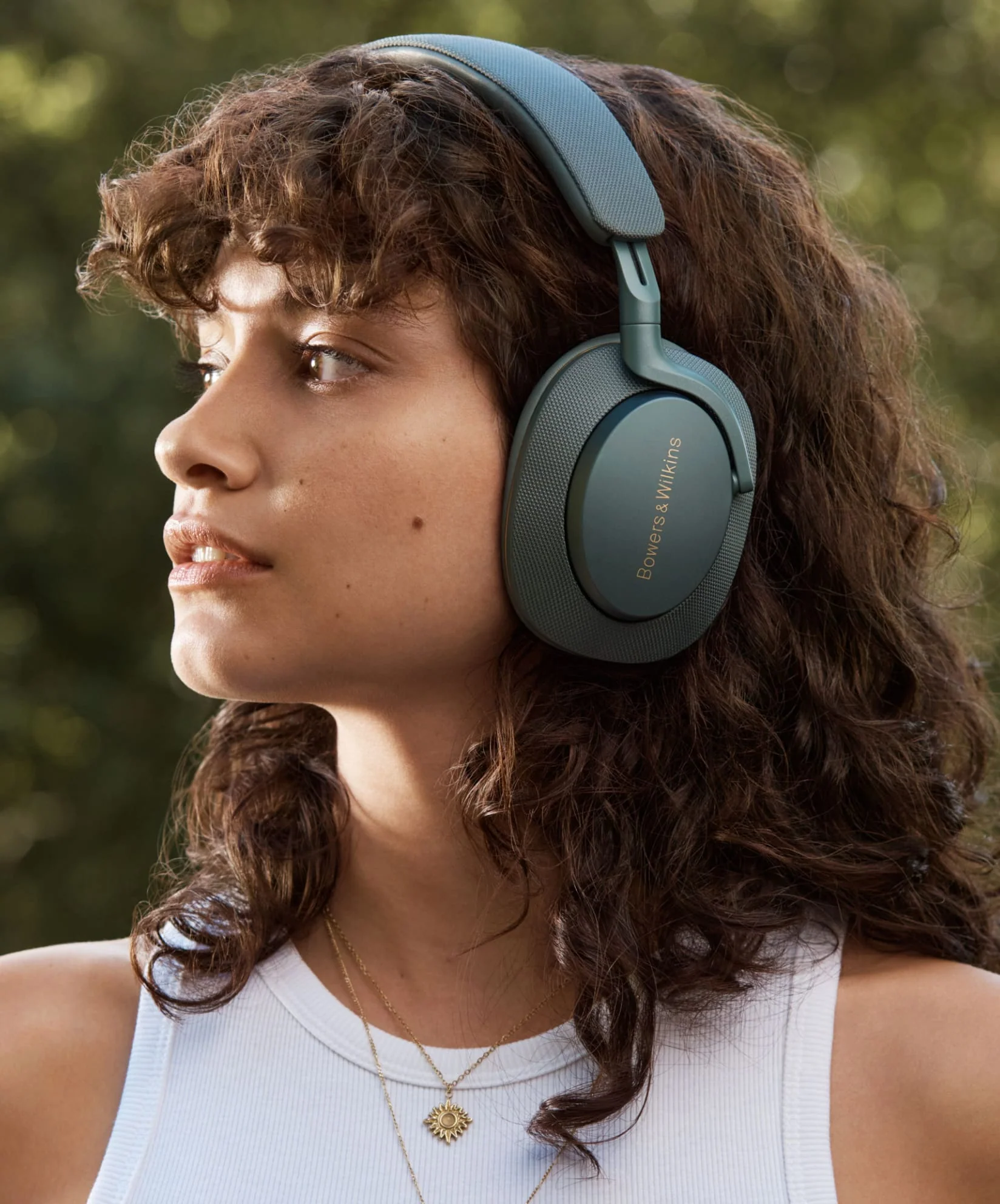 Bowers & Wilkins Px7 S2e Wireless Over-Ear Noise Cancelling Headphones with Custom Drivers and 30-Hour Battery Life - Image 6