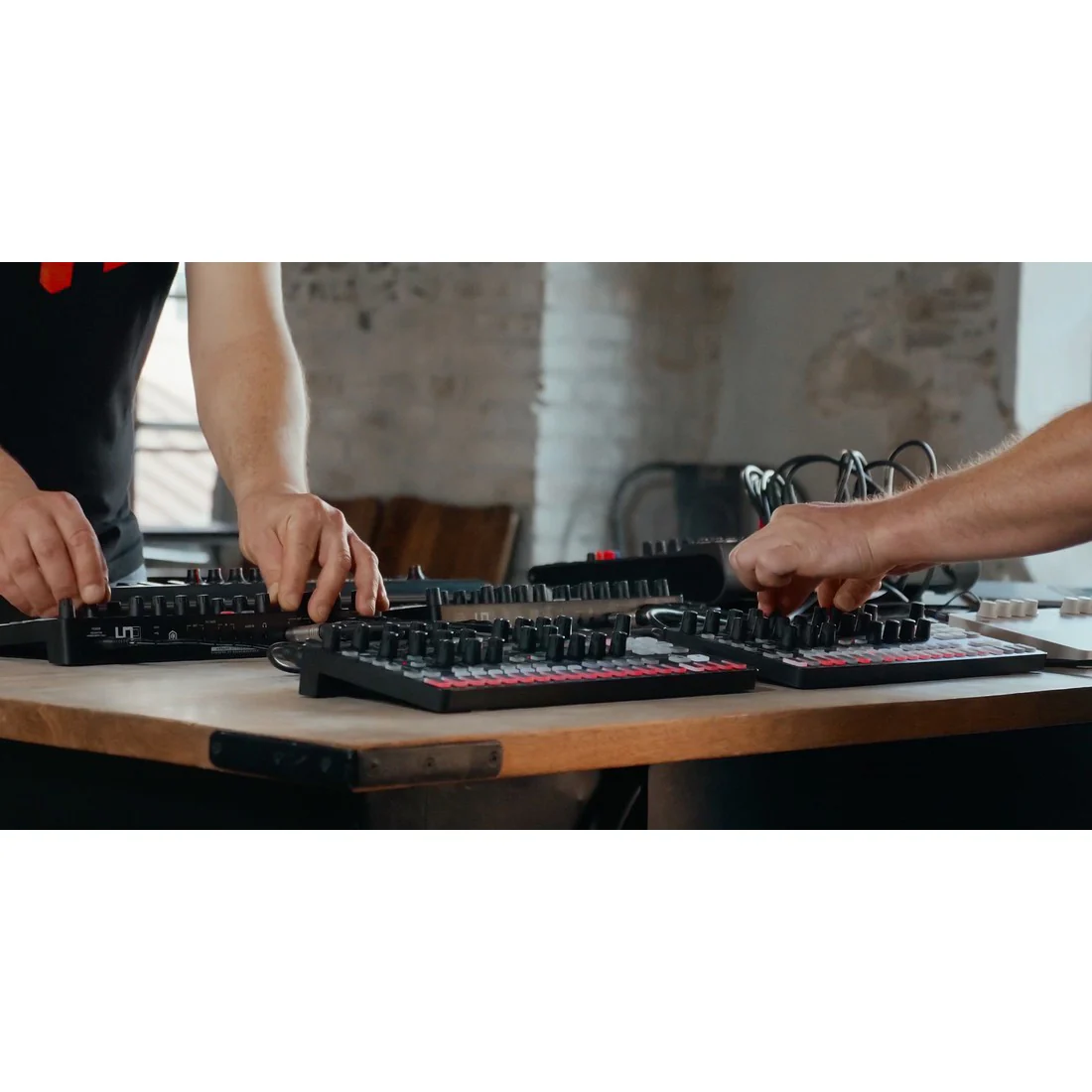 IK Multimedia UNO Synth PRO X Paraphonic Analog Synthesizer (1143262) - Image 20