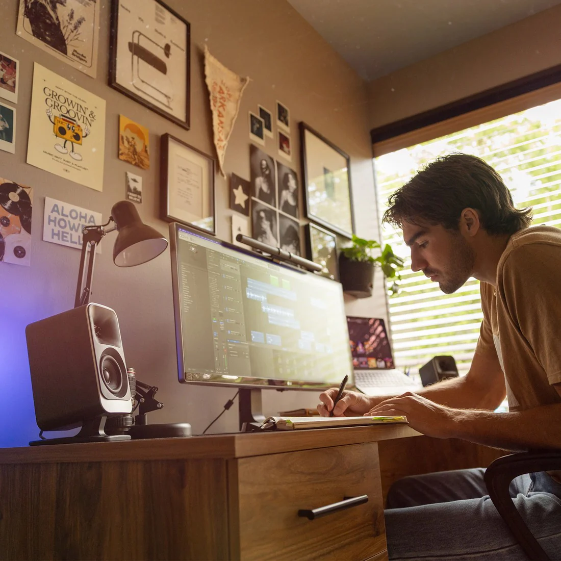 Klipsch ProMedia Lumina Computer Speakers with LED Lighting - Image 17
