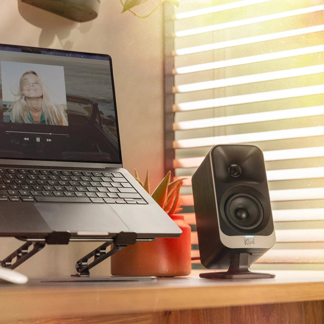 Klipsch ProMedia Lumina Computer Speakers with LED Lighting - Image 21