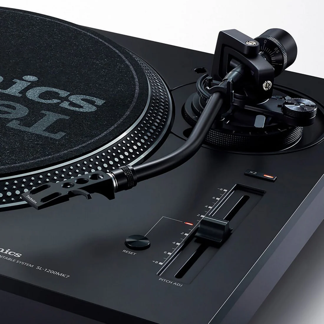 Technics SL-1200MK7 Direct Drive Turntable System (SL1200MK7) - Image 6